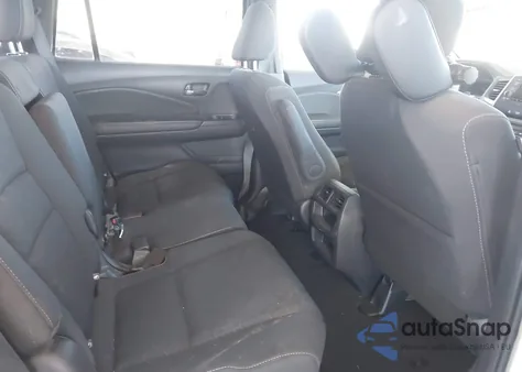 2019 Honda Passport Sport z USA, uszkodzony, nr VIN 5FNYF8H29KB011489